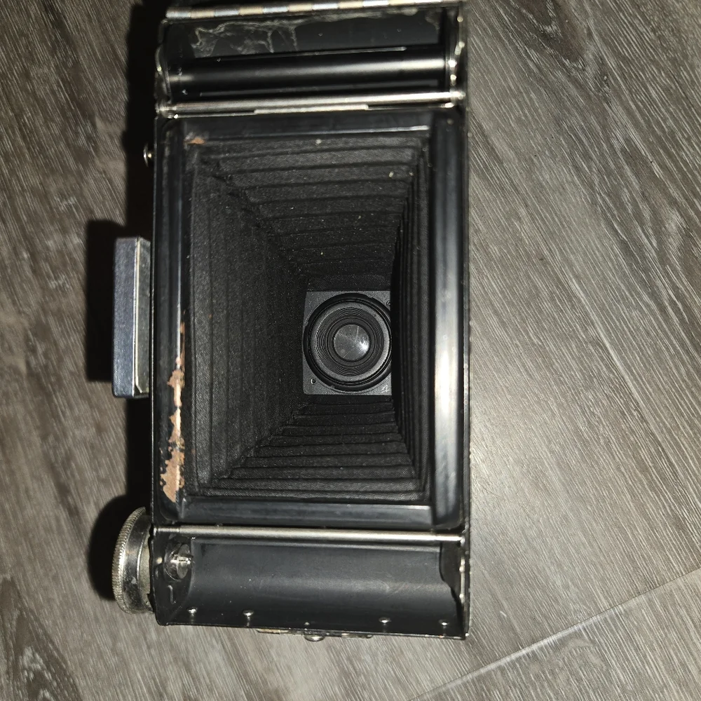 Vintage Kodak Vigilant Junior Six-20 Folding Camera 6x9 Format Untested. No‎ Len